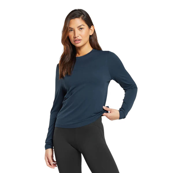 Everyday Seamless Long Sleeve Performance Tee